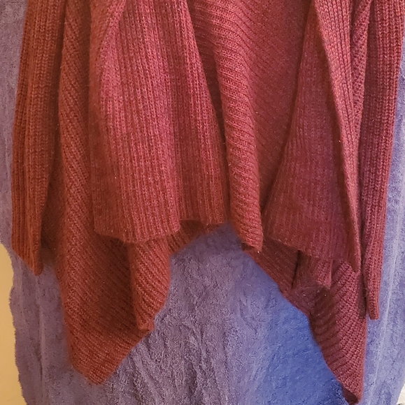 Burgundy cardigan - Picture 2 of 4